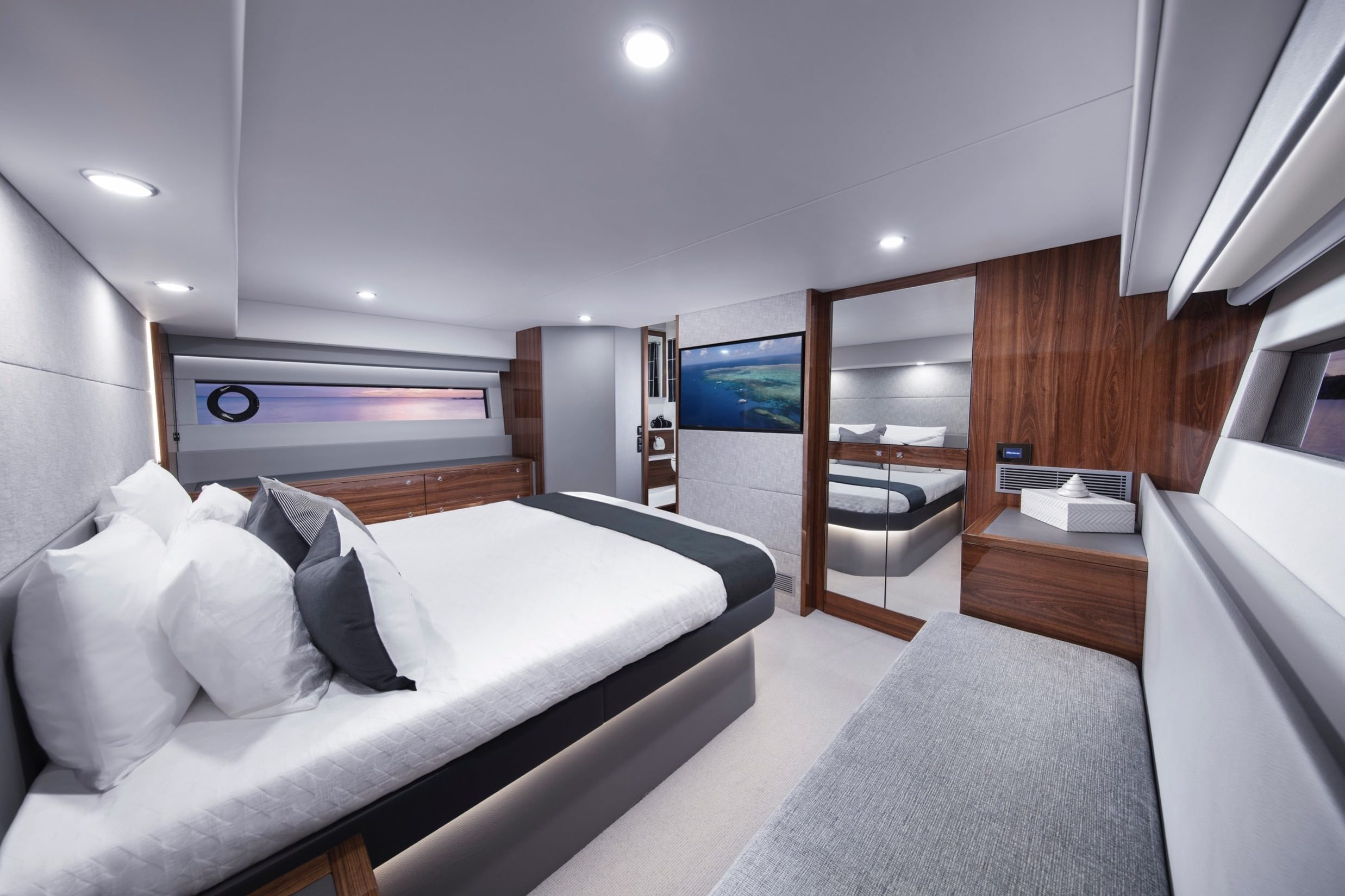 ALLURING ACCOMMODATION